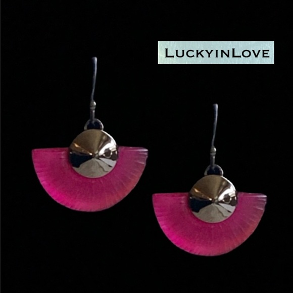 ALEXIS BITTAR • Vintage Neon Pink Lucite Hand Carved Fan Earrings - Picture 4 of 12